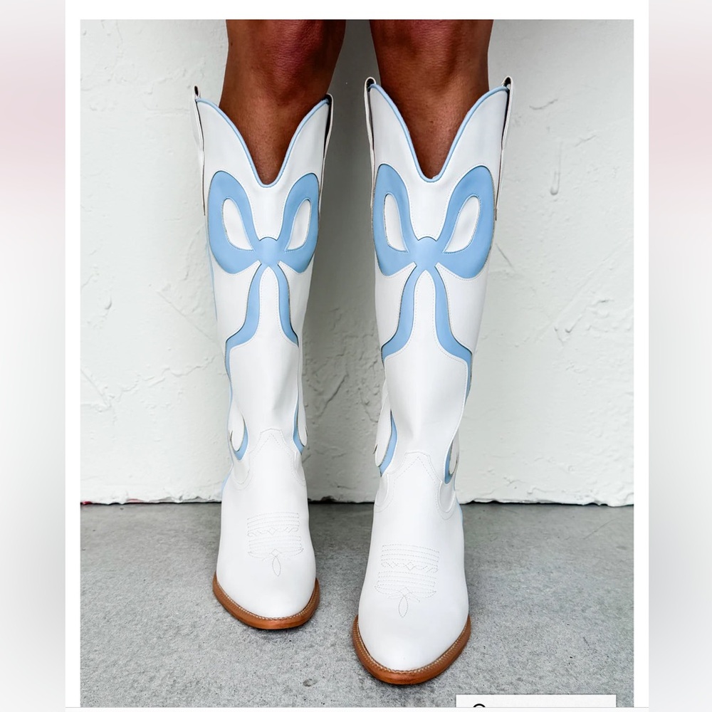 Western Boots - white with blue bow - 7